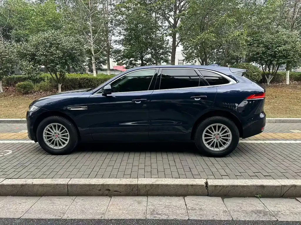 Jaguar F-Pace 2018 2.0T Premium