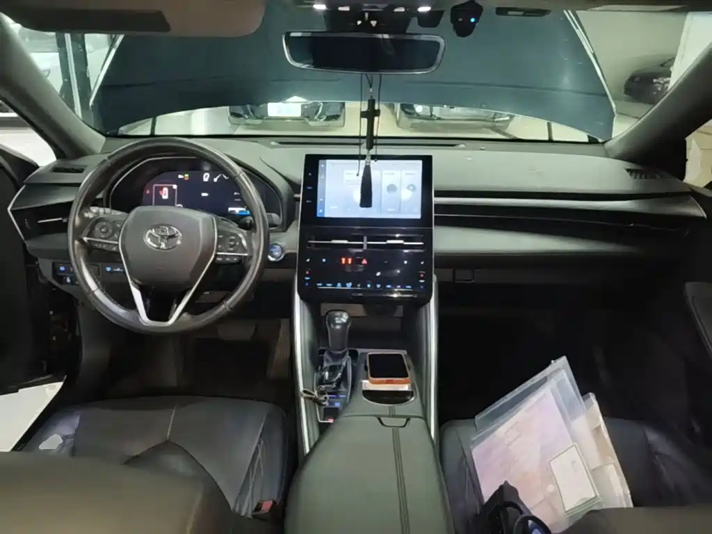 Toyota Avalon — миниатюра 10