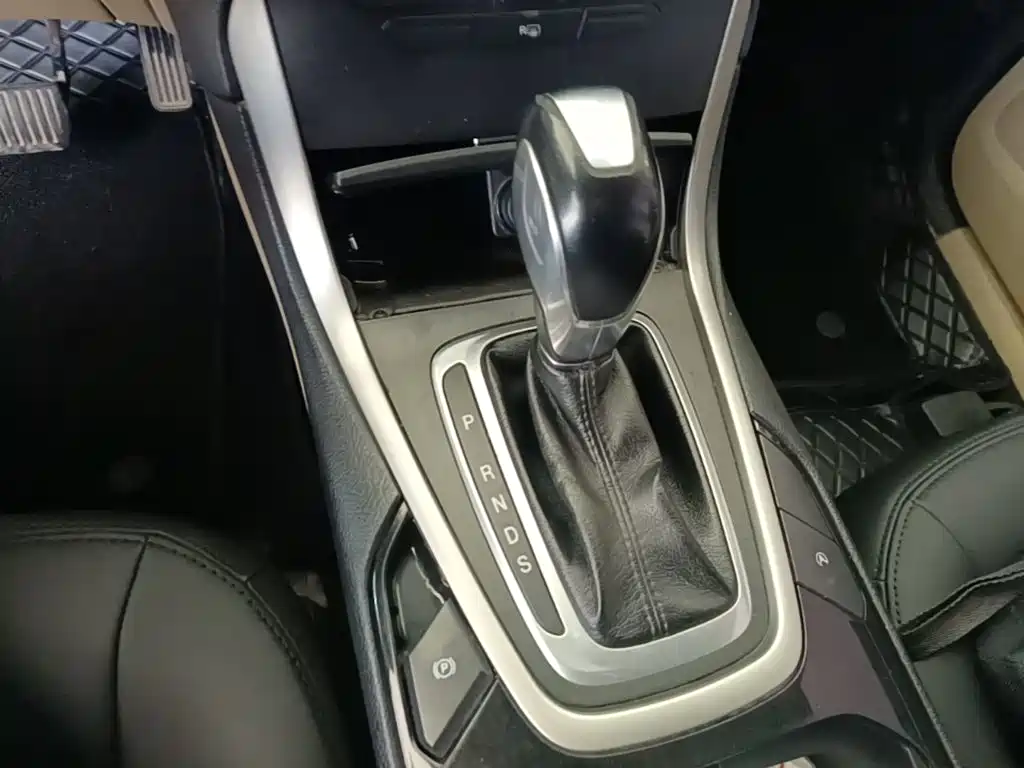 Ford Edge — миниатюра 14