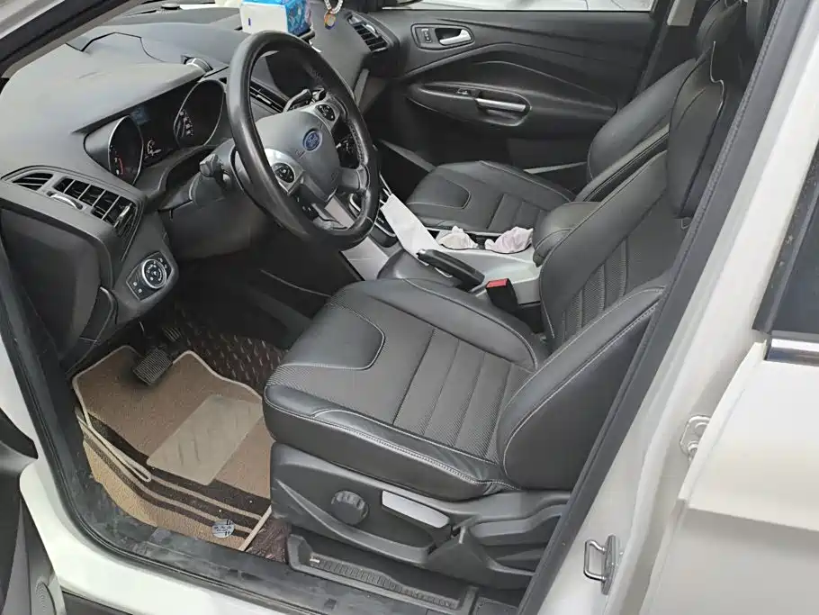 Ford Kuga — миниатюра 9