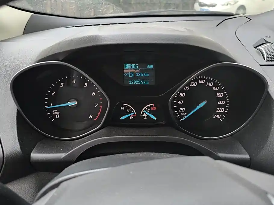 Ford Kuga — миниатюра 14