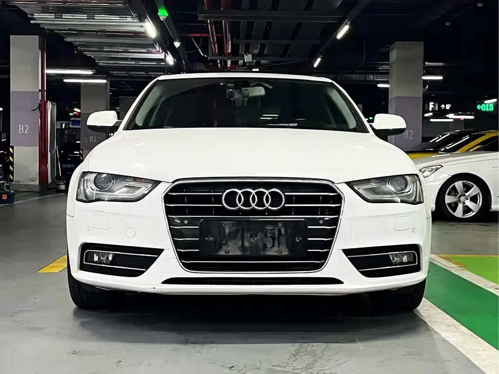 Audi A4L 2015