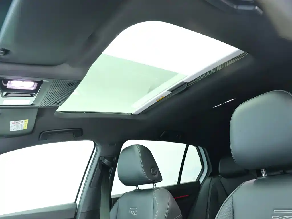 Volkswagen Golf — миниатюра 12