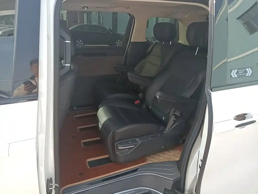 GAC Motor Trumpchi E8 PHEV — миниатюра 17