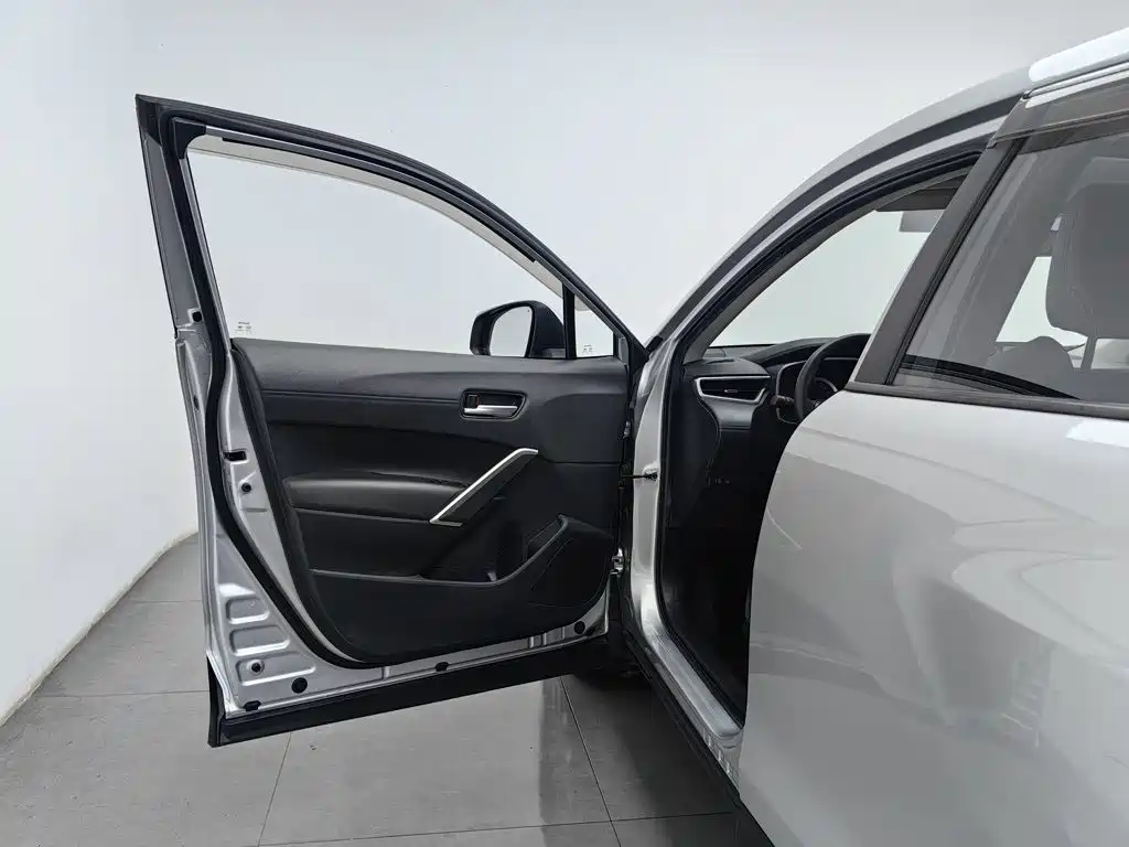Toyota Frontlander — миниатюра 8