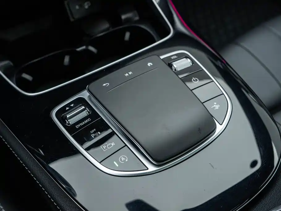 Mercedes-Benz E-Class (Import) — миниатюра 17