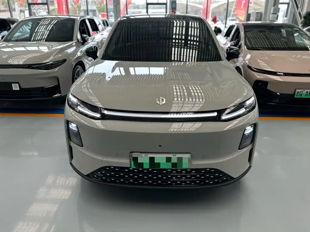 Leapmotor Leapmotor C10 — миниатюра 2