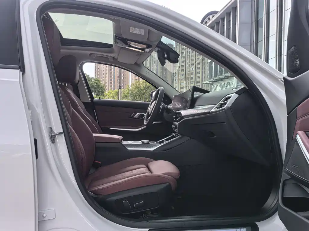 BMW 3 Series — миниатюра 12