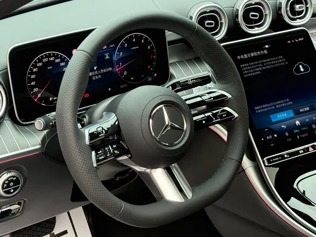 Mercedes-Benz C-Class — миниатюра 16