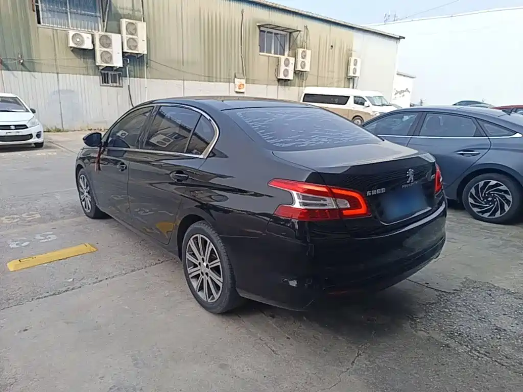 Peugeot 408 — миниатюра 5