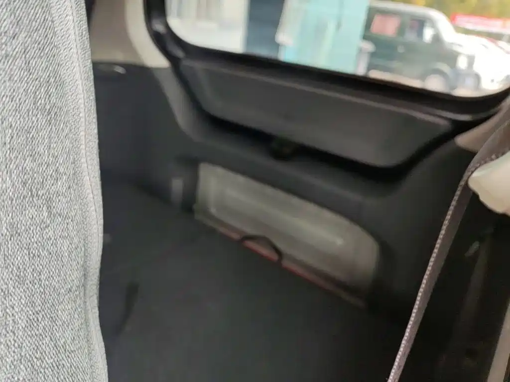 Wuling MINIEV — миниатюра 17