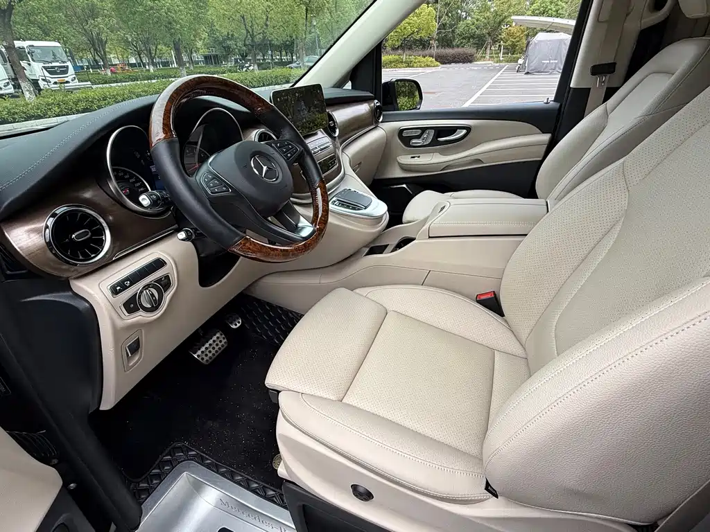 Mercedes-Benz V-Class — миниатюра 8