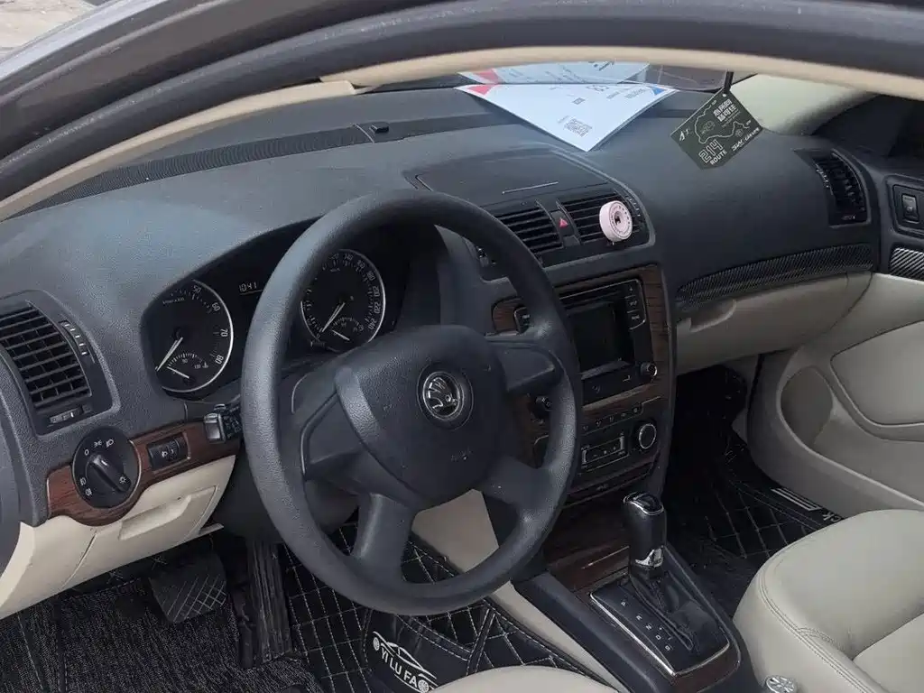 Skoda Octavia — миниатюра 10