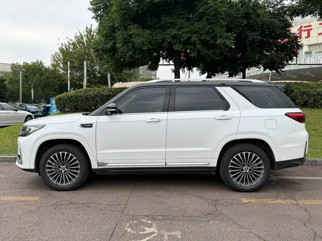 Changan CS95 — миниатюра 3