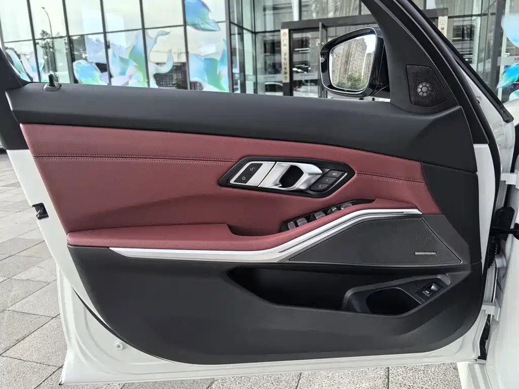 BMW 3 Series — миниатюра 22