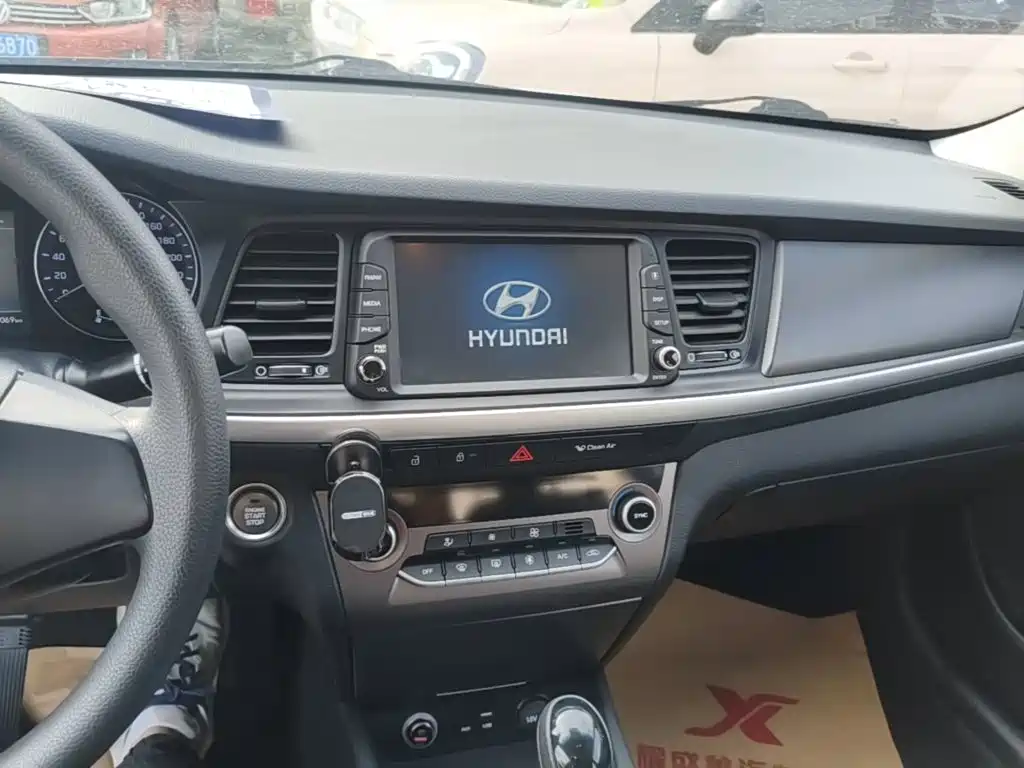 Hyundai Mistra — миниатюра 13