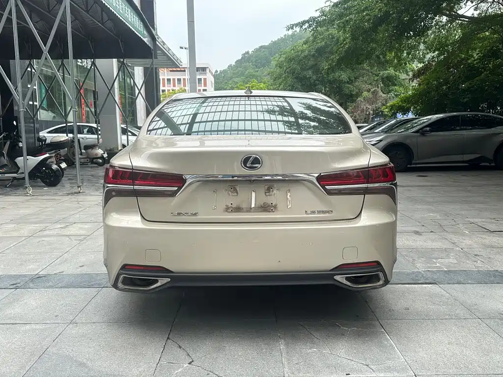 Lexus LS 2018 350 Luxury V
