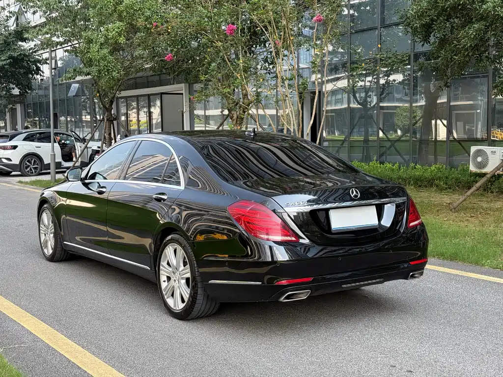 Mercedes-Benz S-Class — миниатюра 7