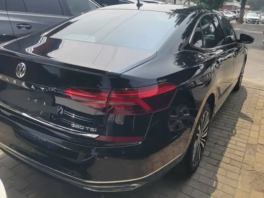 Volkswagen Passat — миниатюра 3