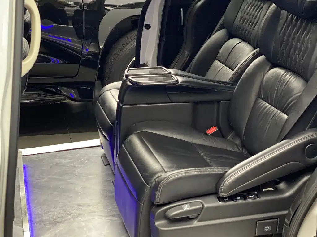 Honda Elysion — миниатюра 6