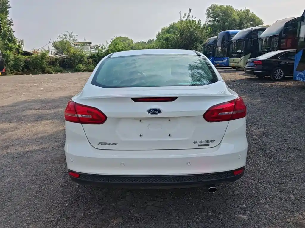 Ford Focus — миниатюра 6