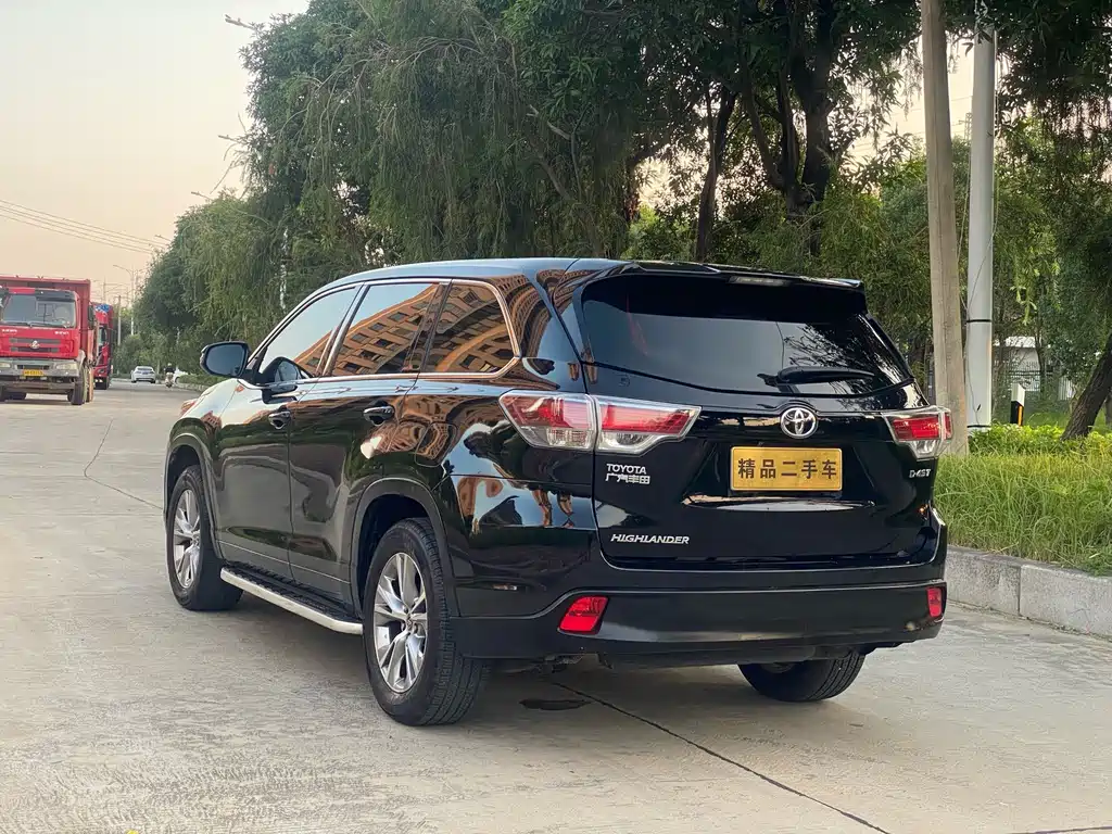 Toyota Highlander — миниатюра 9