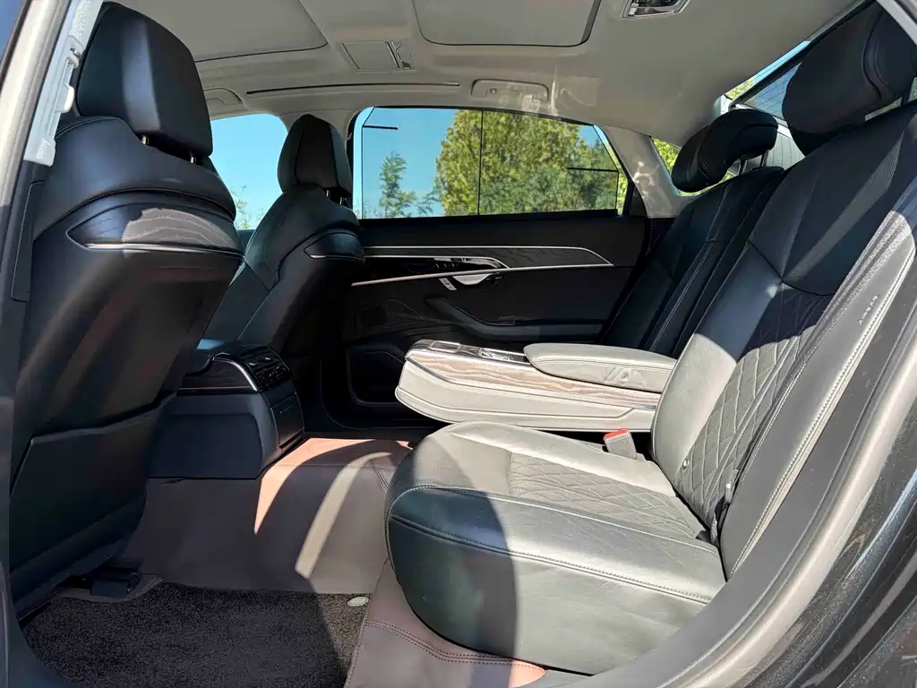 Audi A8 — миниатюра 11