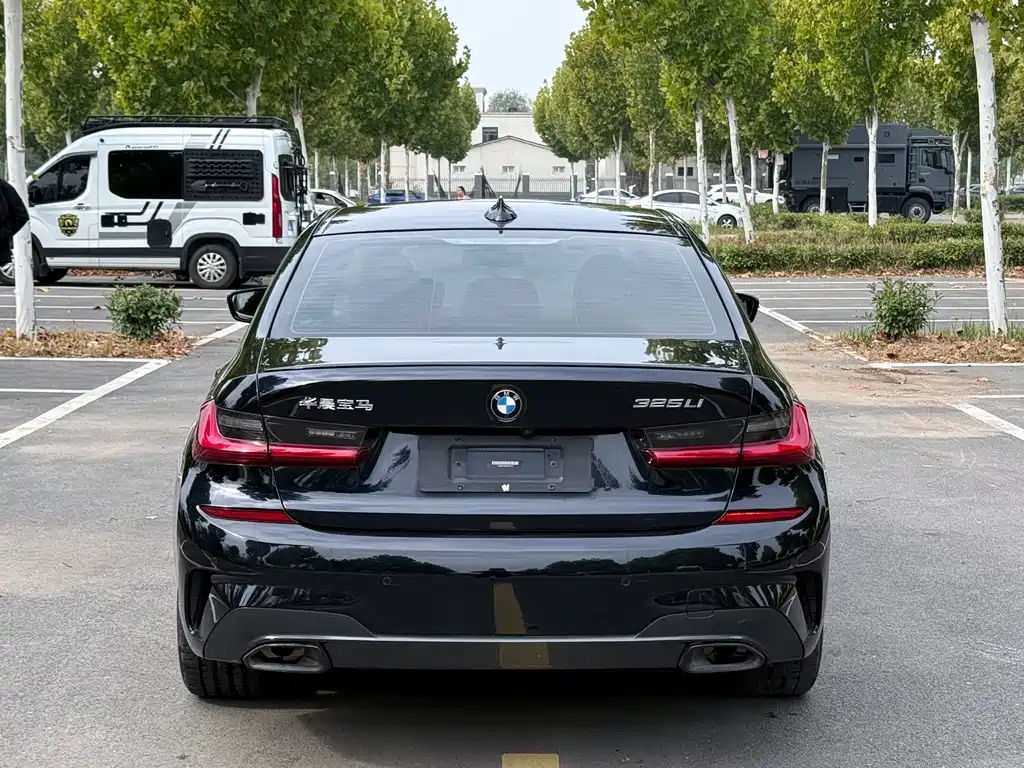 BMW 3 Series — миниатюра 7