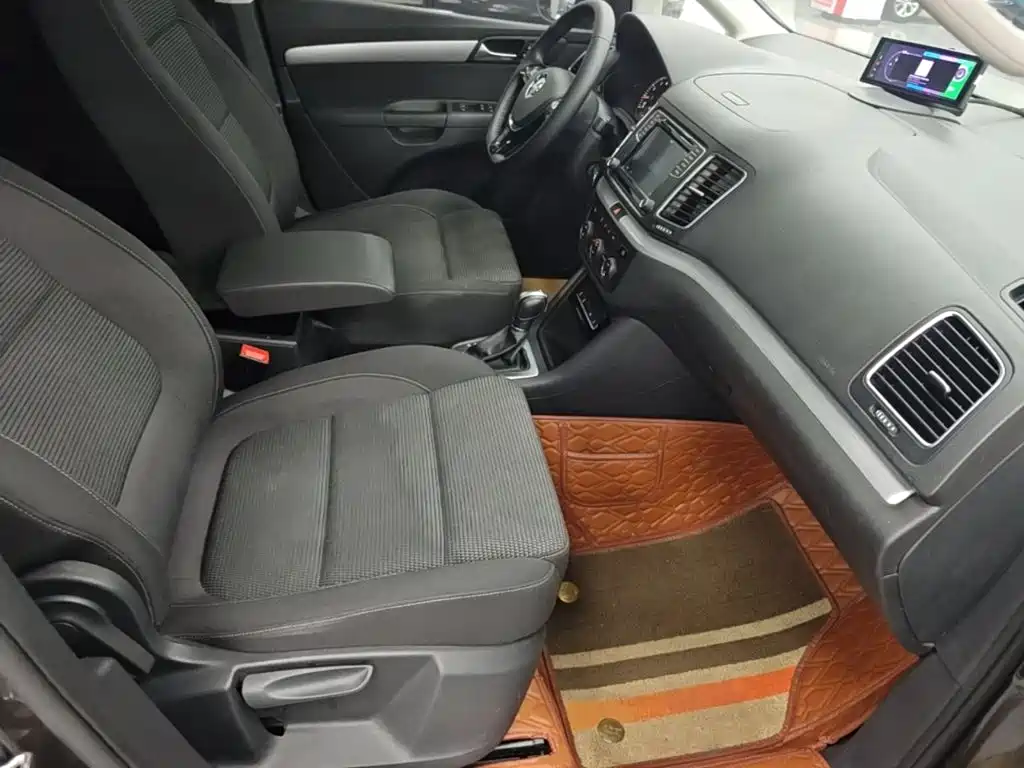 Volkswagen Sharan — миниатюра 25