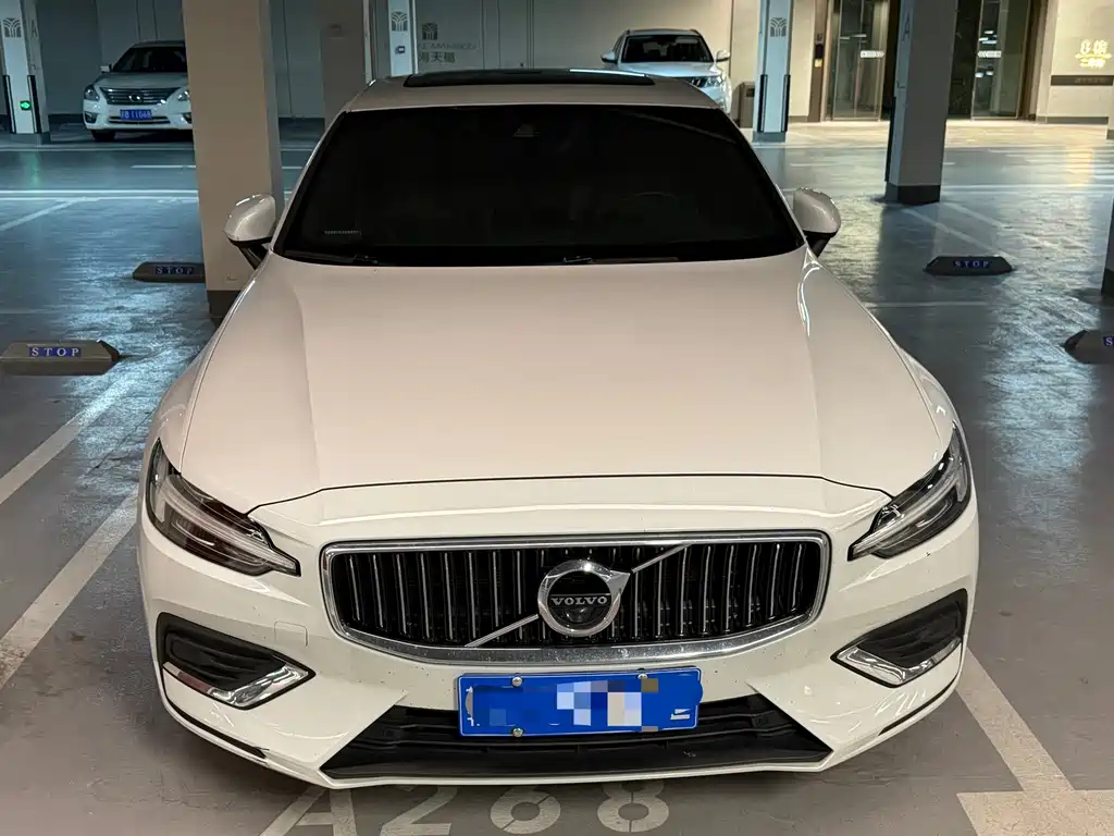 Volvo S60 — миниатюра 2