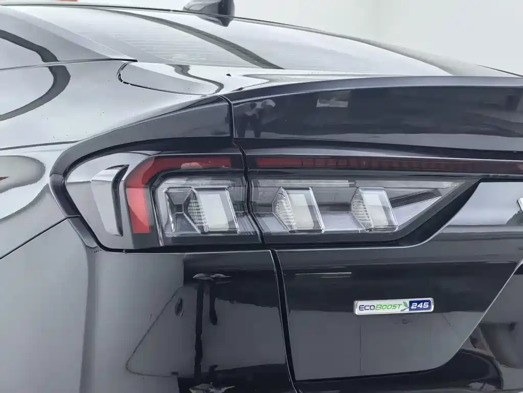Ford Mondeo — миниатюра 25