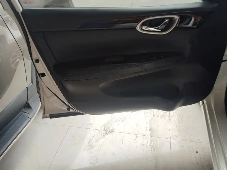 Nissan Sylphy — миниатюра 7