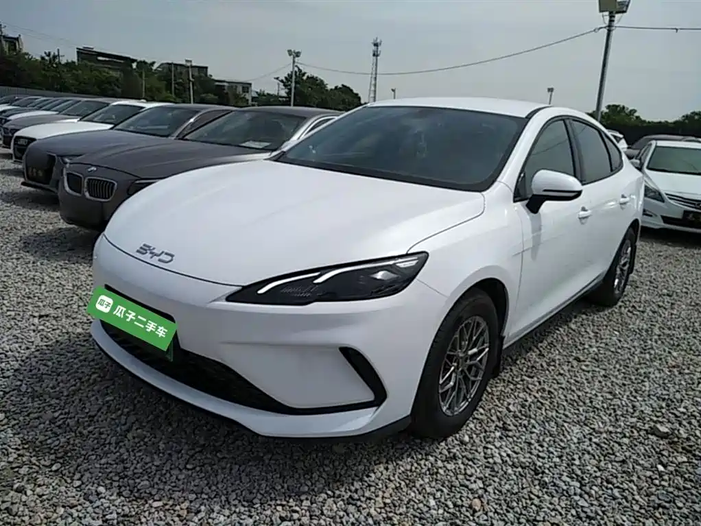 BYD Seal 05 DM-i 2025