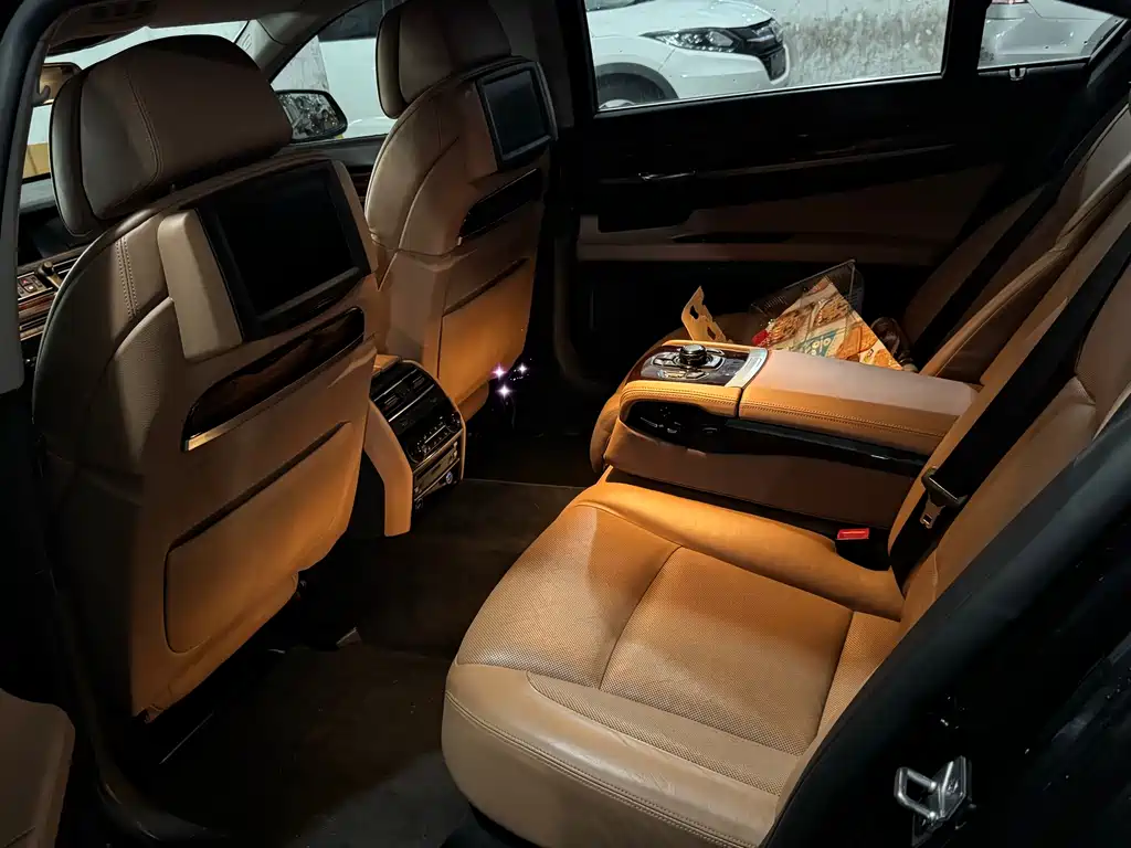 BMW 7 Series 7 2010 760Li 60