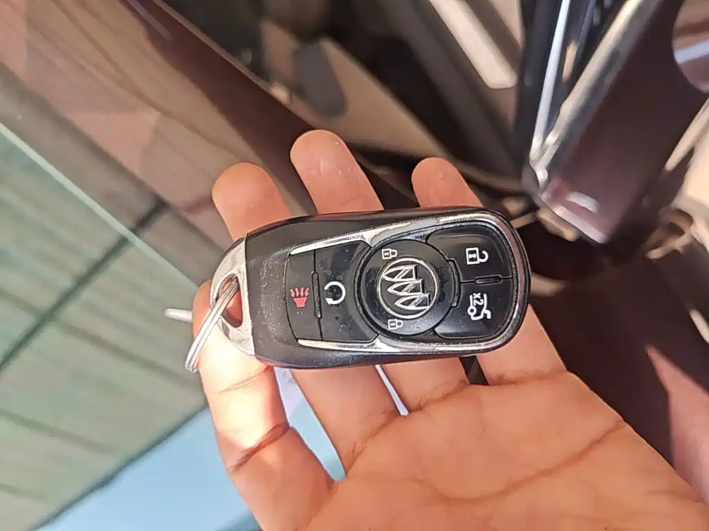 Buick LaCrosse — миниатюра 9