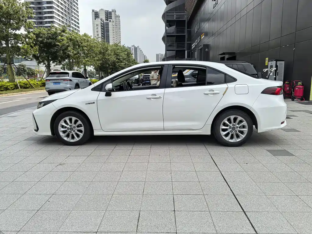 Toyota Corolla — миниатюра 7