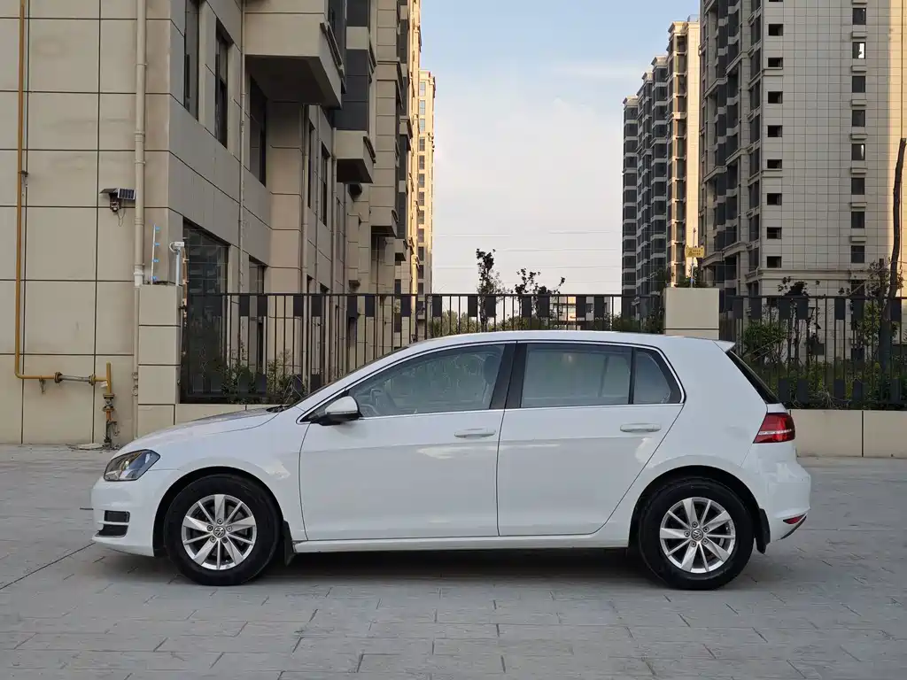 Volkswagen Golf — миниатюра 4