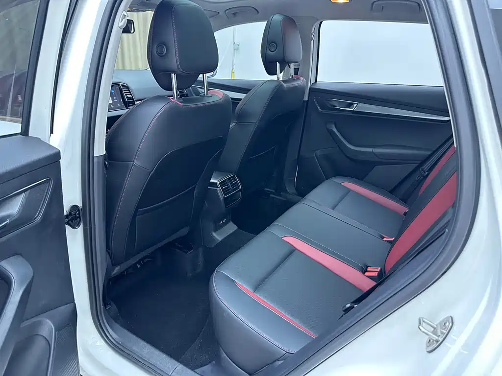 Skoda Karoq — миниатюра 8