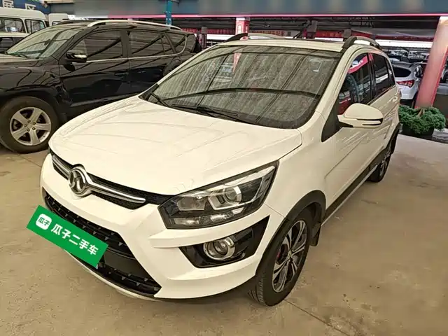 BAIC Senova X25