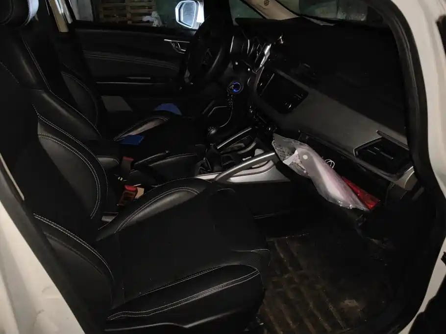 Geely Vision X3 — миниатюра 8