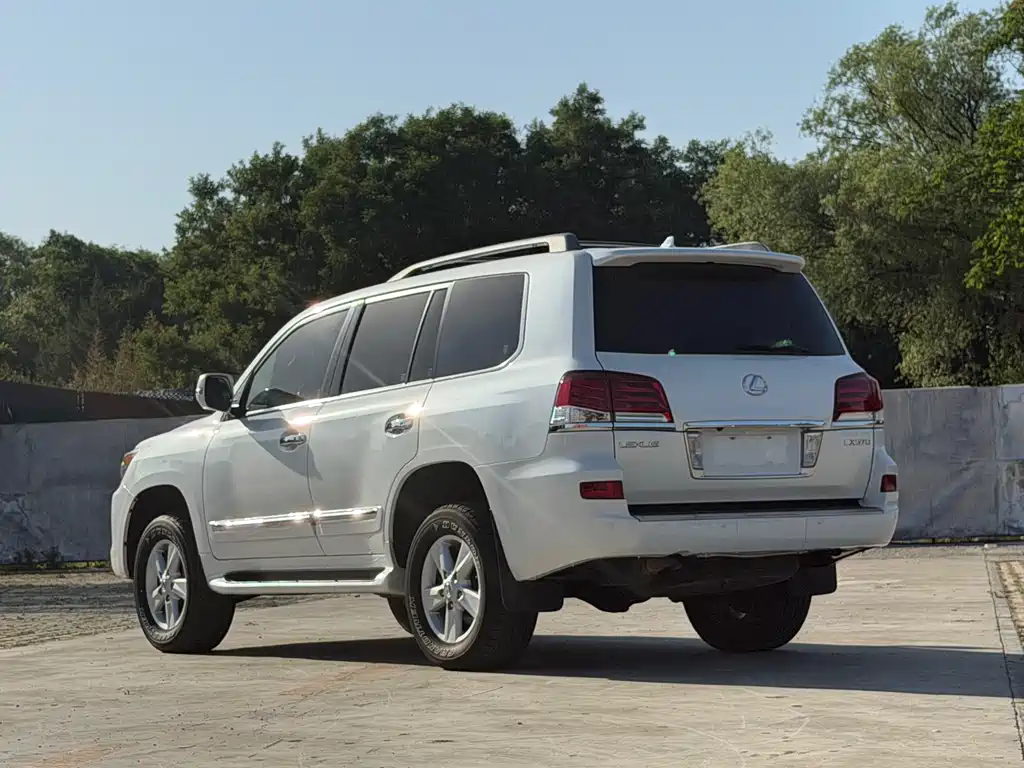 Lexus LX 2013 570