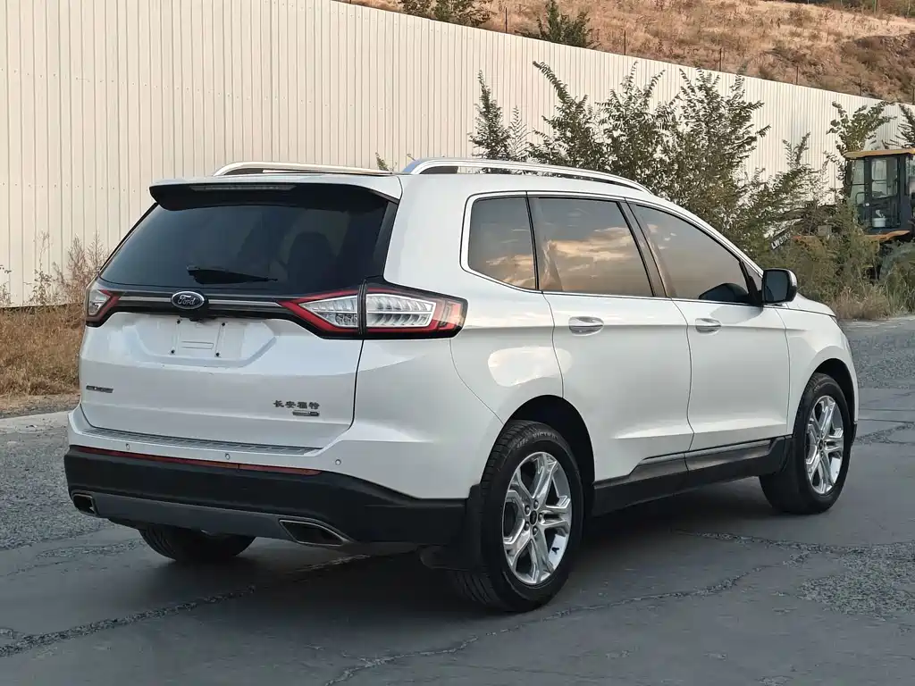 Ford Edge — миниатюра 5