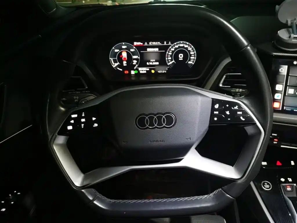 Audi Q5 e-tron — миниатюра 6