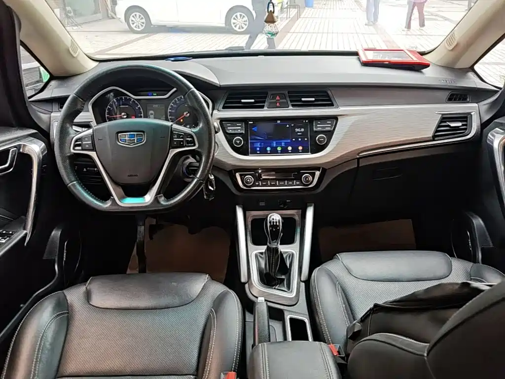 Geely Vision X3 — миниатюра 10