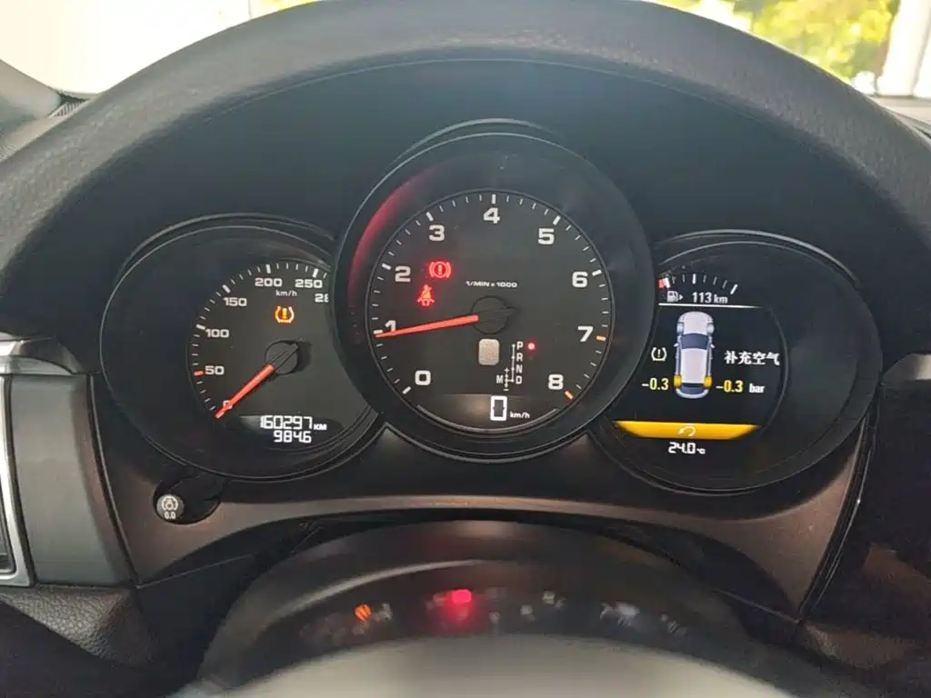 Porsche Macan — миниатюра 12
