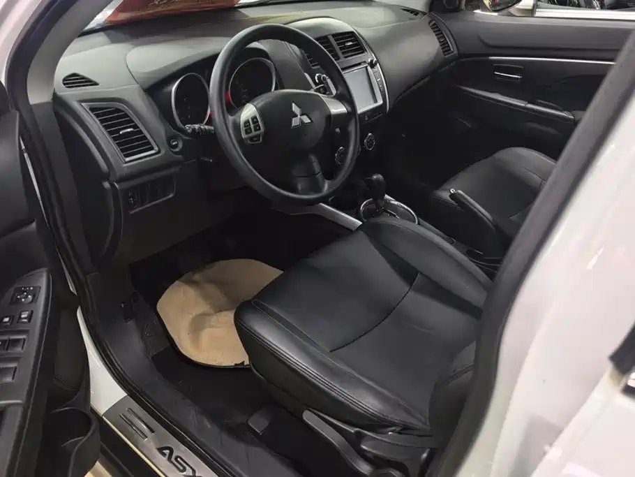 Mitsubishi ASX — миниатюра 9