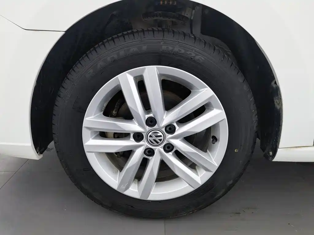 Volkswagen Jetta — миниатюра 17