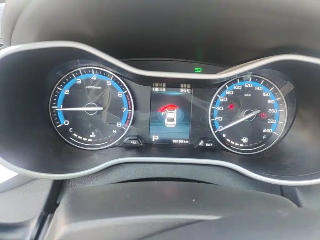 Geely Emgrand — миниатюра 12