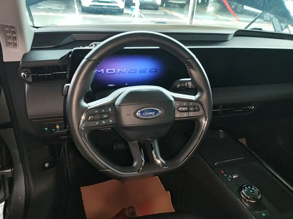 Ford Mondeo — миниатюра 11