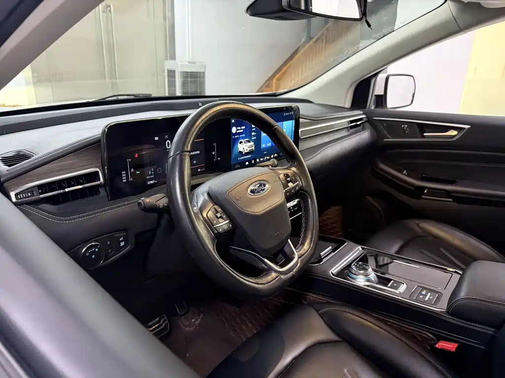 Ford Edge — миниатюра 10